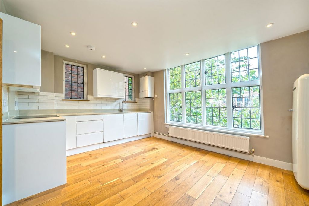 Property photo 2 of 7