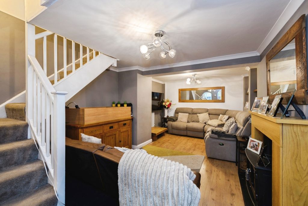 Property photo 2 of 19 Photo