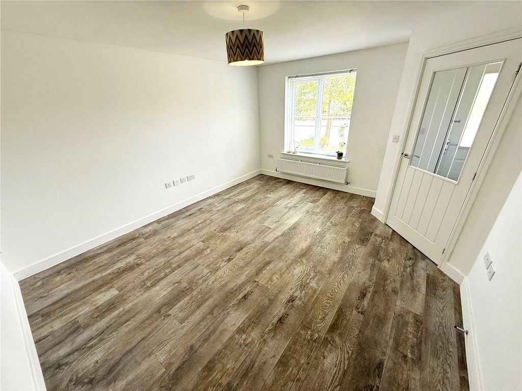 Property photo 3 of 19 Picture No. 39