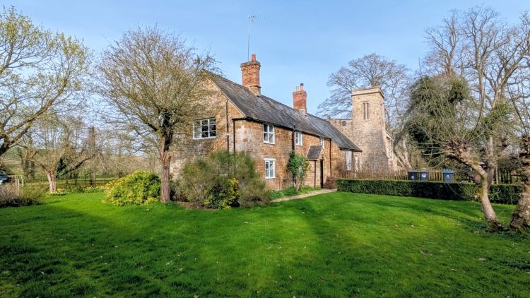 Property photo 2 of 11 Front v.2