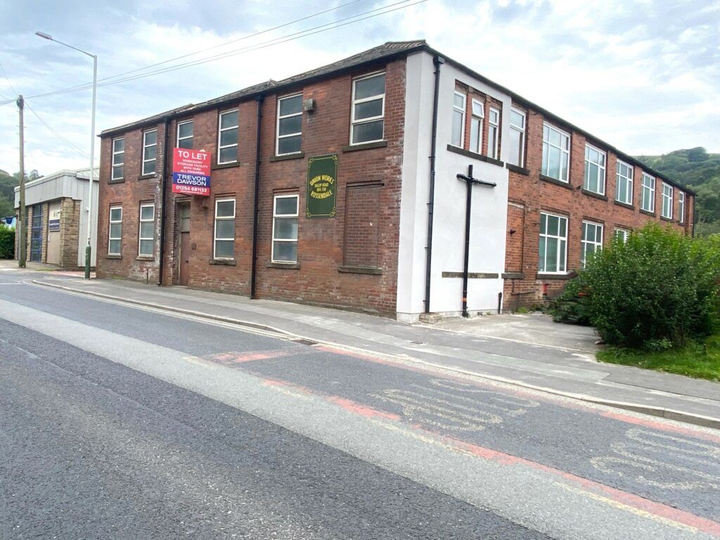 Property photo 1 of 4