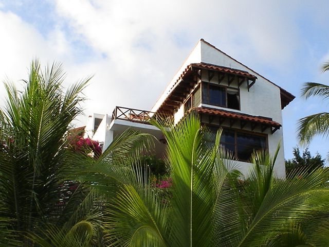Property photo 3 of 49