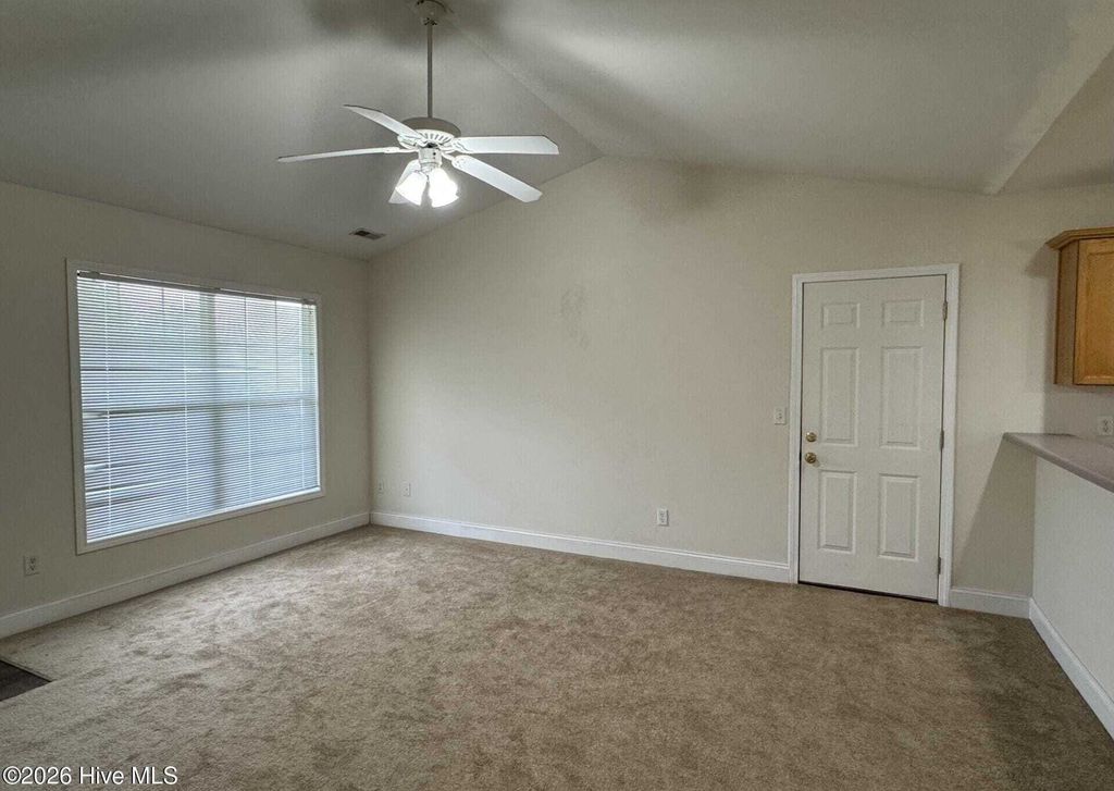 Property photo 3 of 13 <Alttext/>