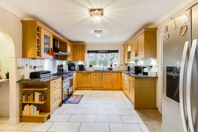 Property photo 3 of 28 4690822