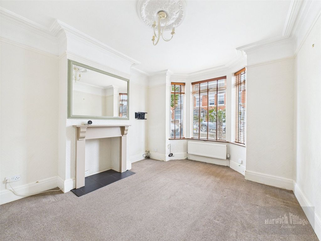 Property photo 2 of 17 Picture 2