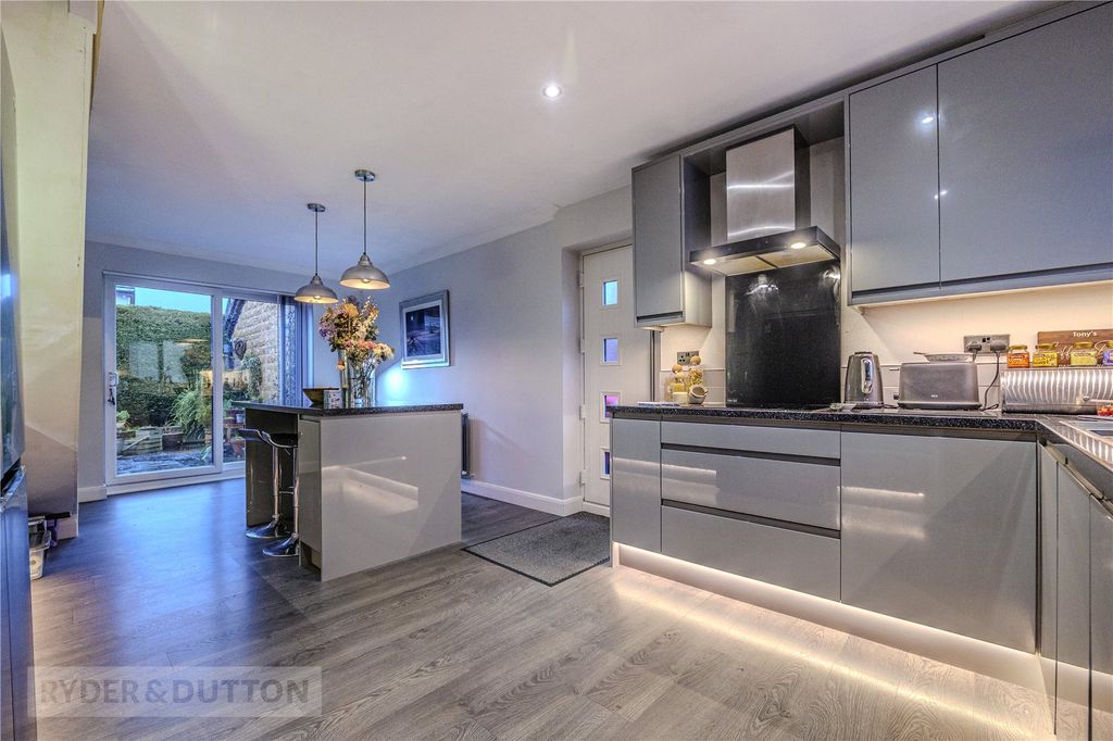 Property photo 2 of 25 Kitchen Diner