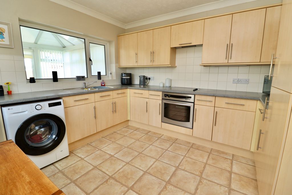 Property photo 2 of 12 Img_9650