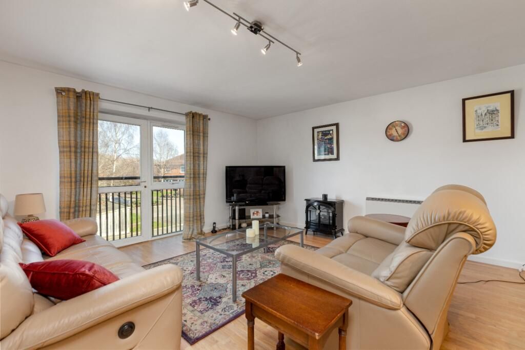 Property photo 2 of 8