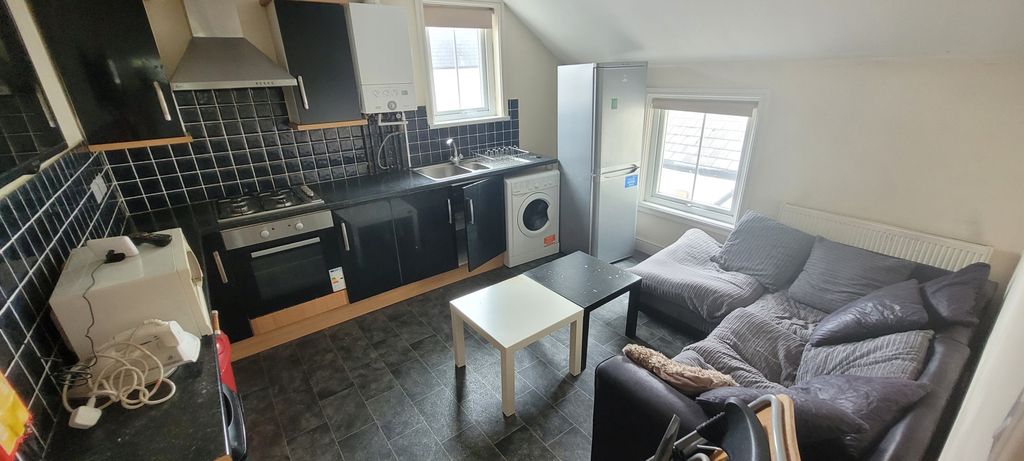 Property photo 2 of 19 Gallery