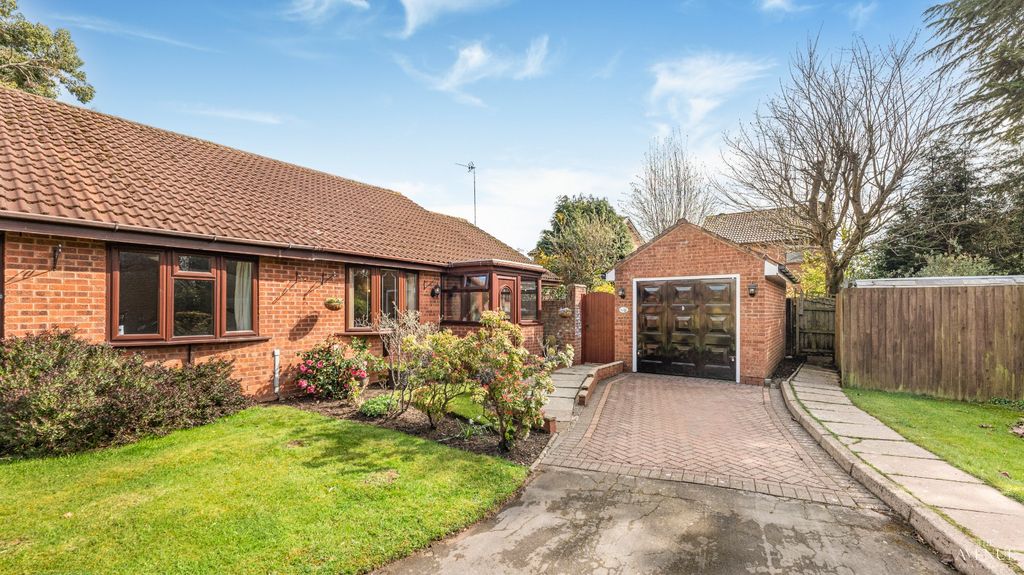 Property photo 1 of 33 4878933