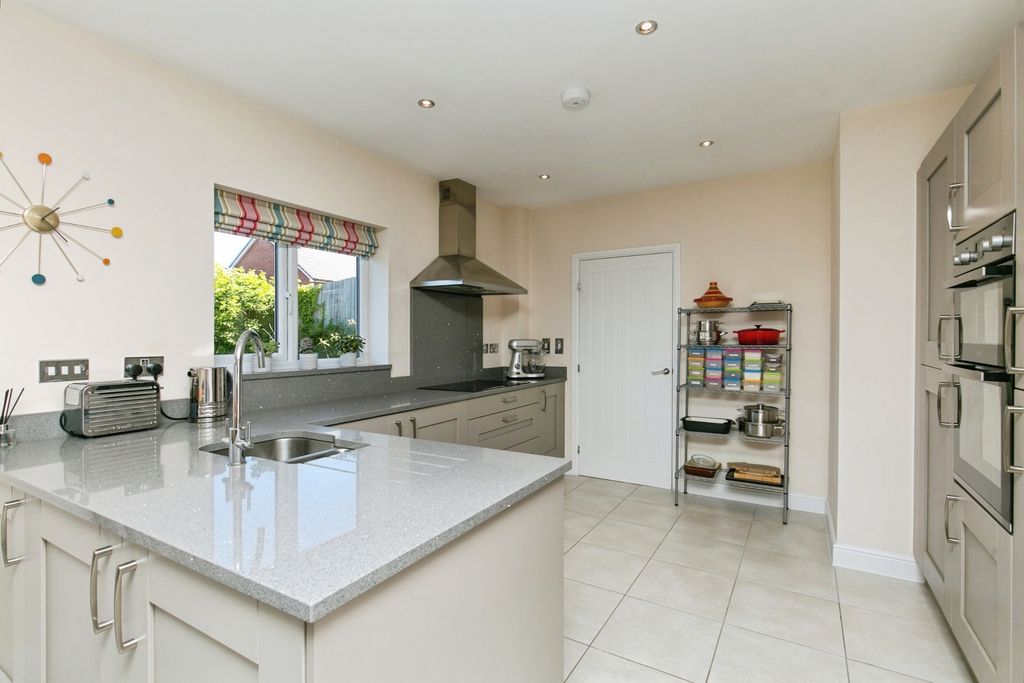Property photo 2 of 22 Pbox-Img.Jpg