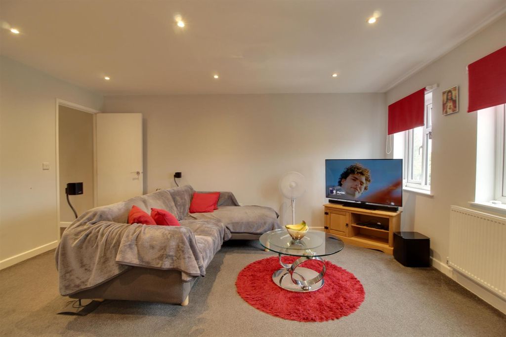 Property photo 1 of 8 Img_9862-Img_9864.Jpg