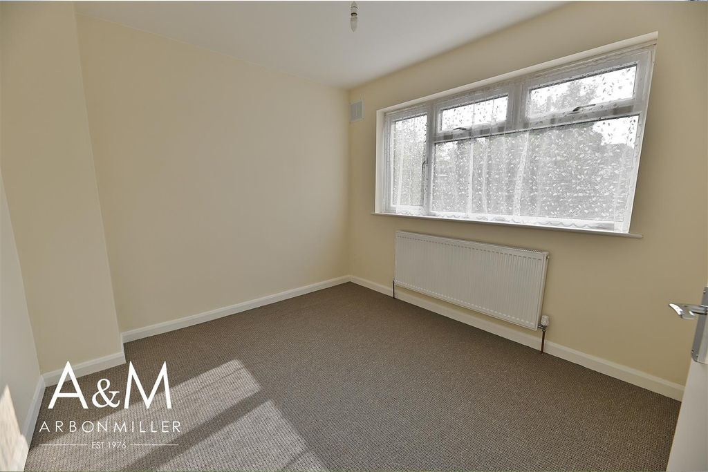 Property photo 3 of 7 5.Jpg