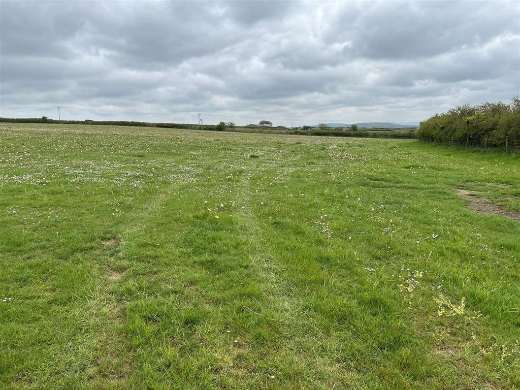 Property photo 1 of 18 Img_0467.Jpg