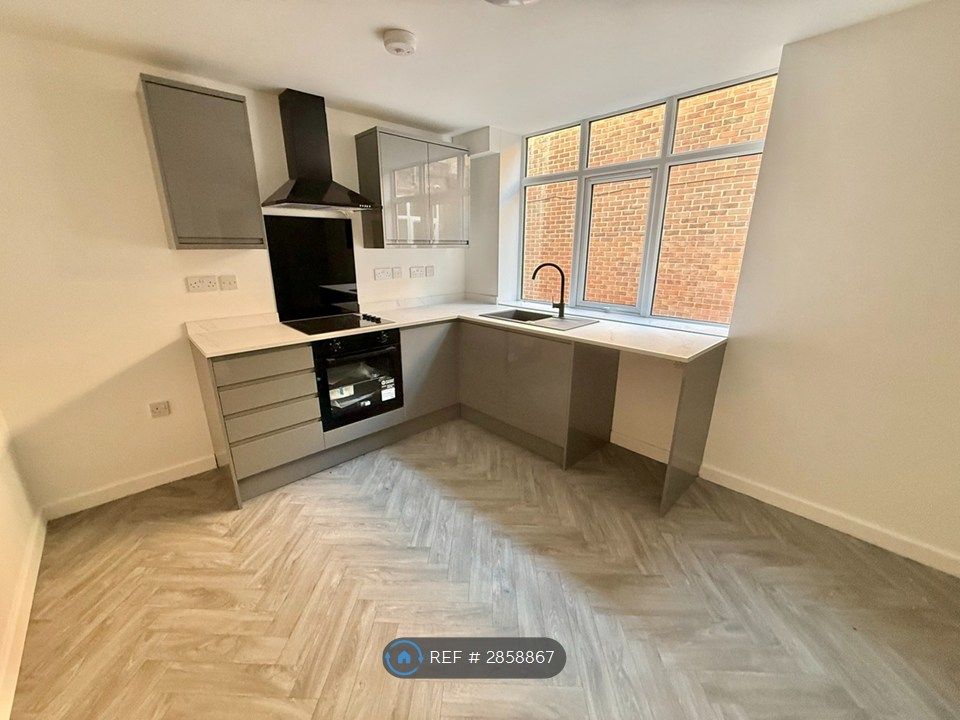 Property photo 2 of 11 Flat 3