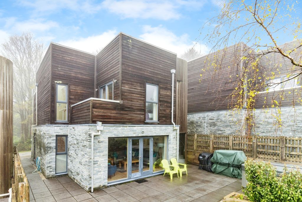 Property photo 1 of 15 Rear
