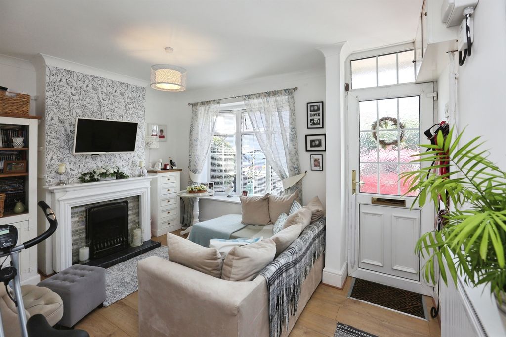 Property photo 3 of 15