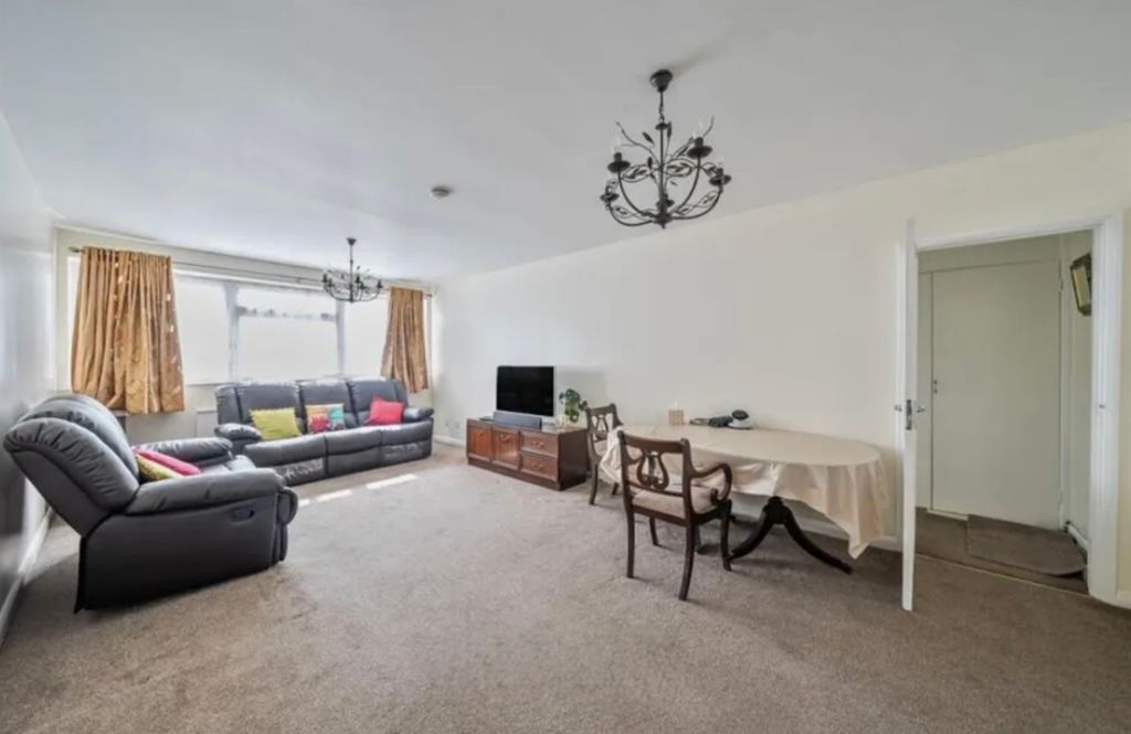 Property photo 2 of 5 Img_1440