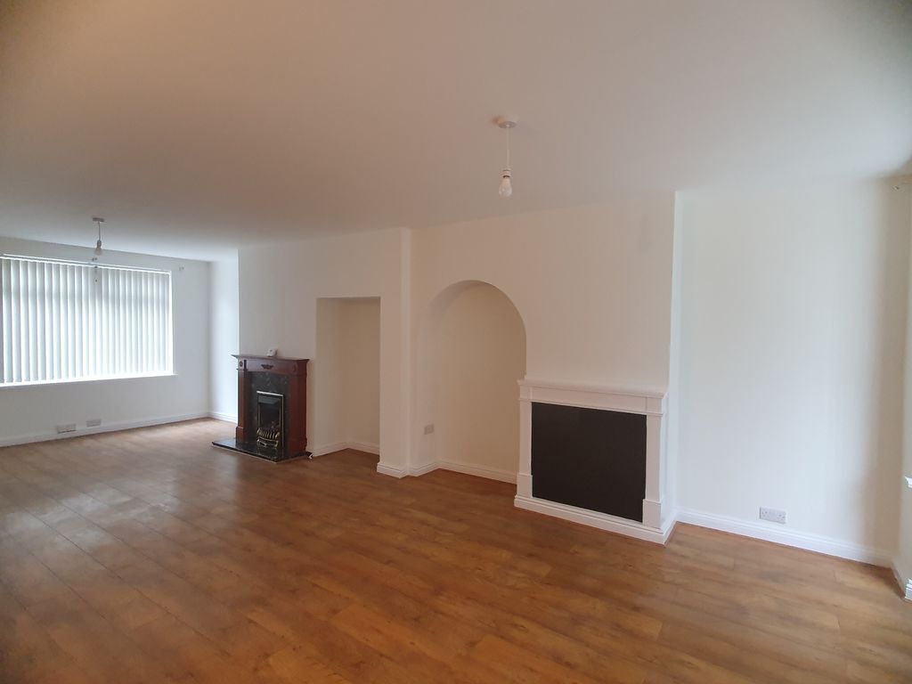 Property photo 3 of 10 Photo 8