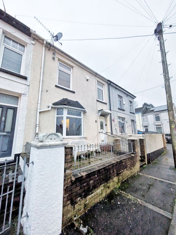 Property photo 2 of 20