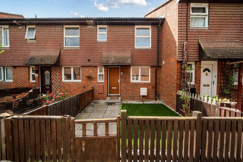 Property photo 2 of 18 1471987-3-6A21881...