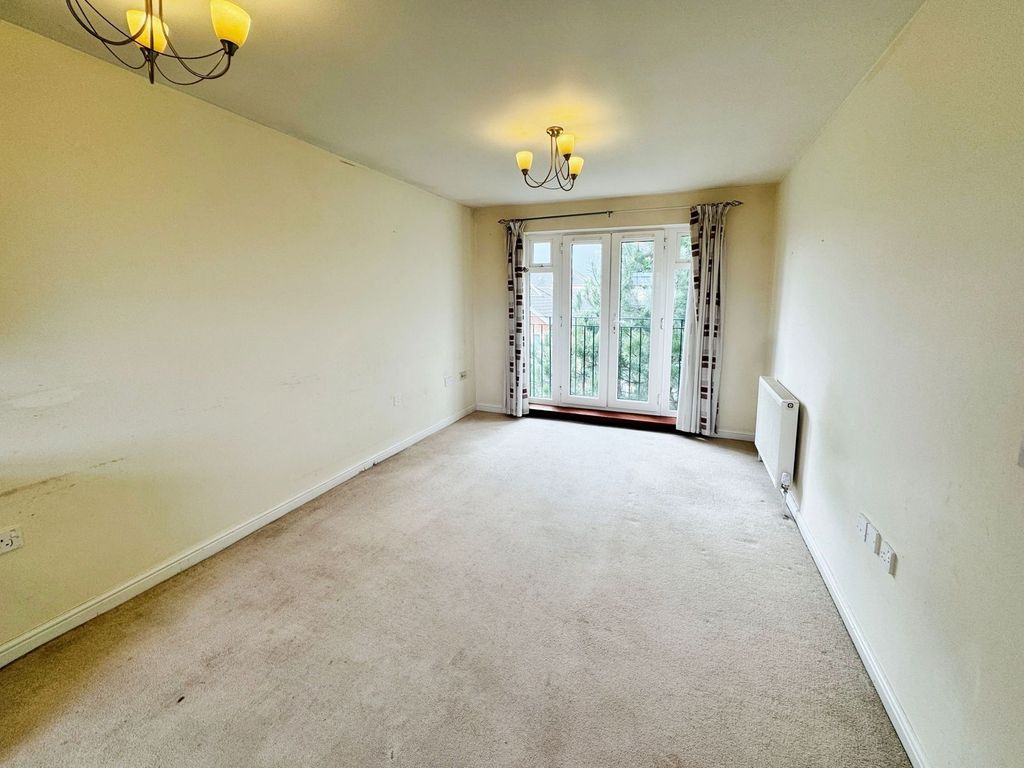 Property photo 3 of 8
