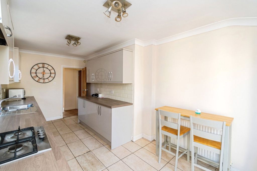 Property photo 3 of 17 Picture No. 22