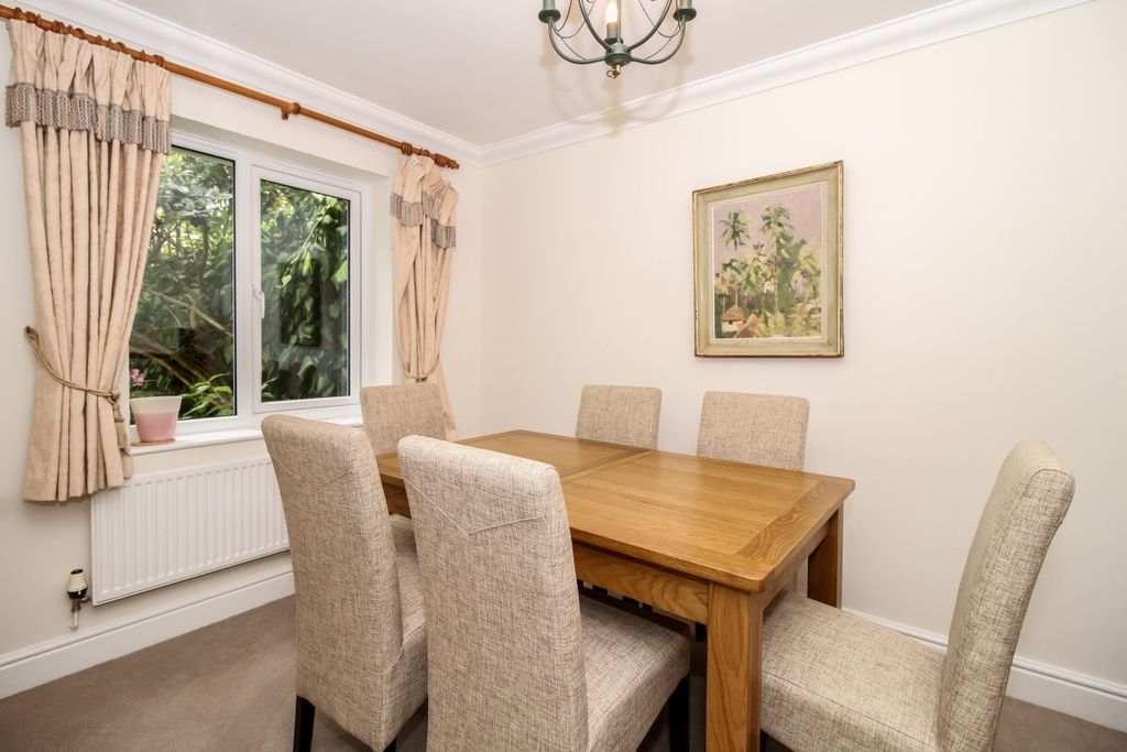 Property photo 2 of 10 Dining Room