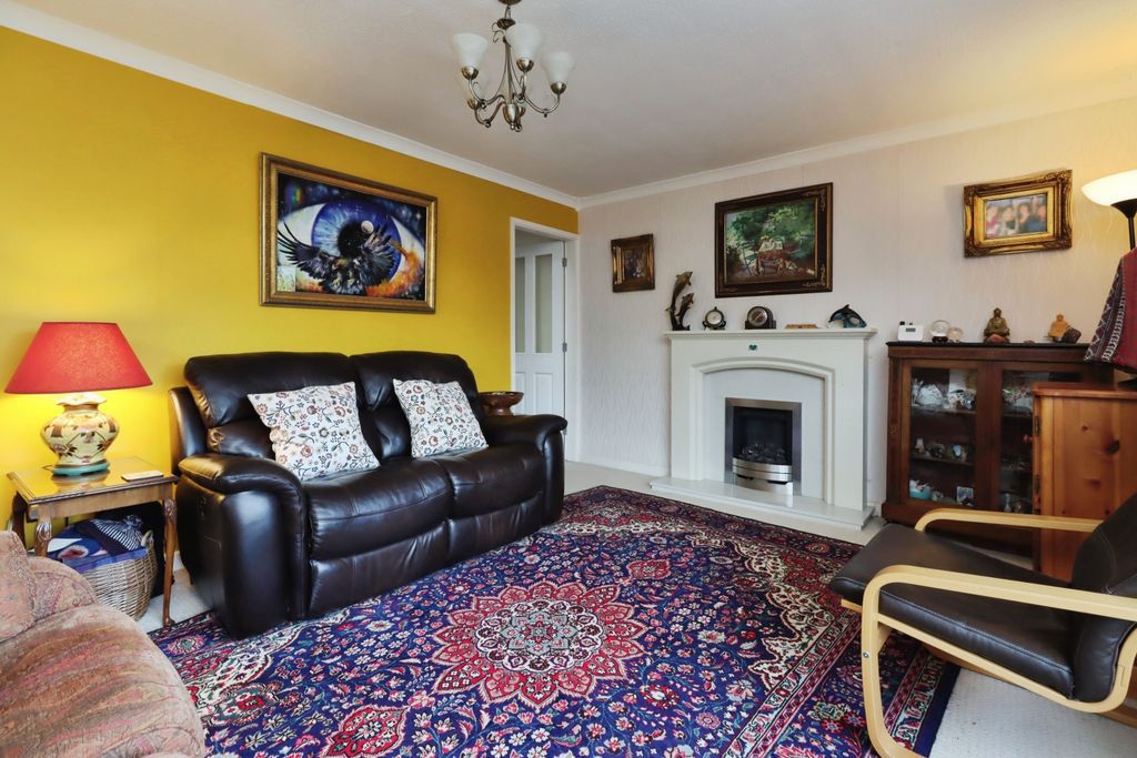 Property photo 3 of 15