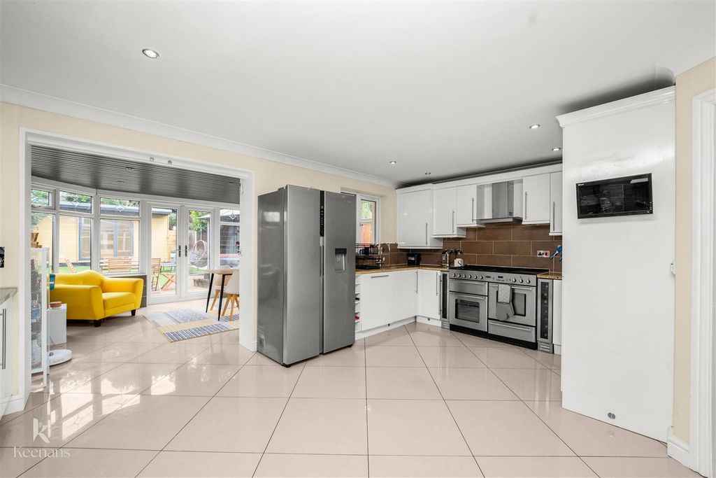 Property photo 3 of 44 3.Jpg