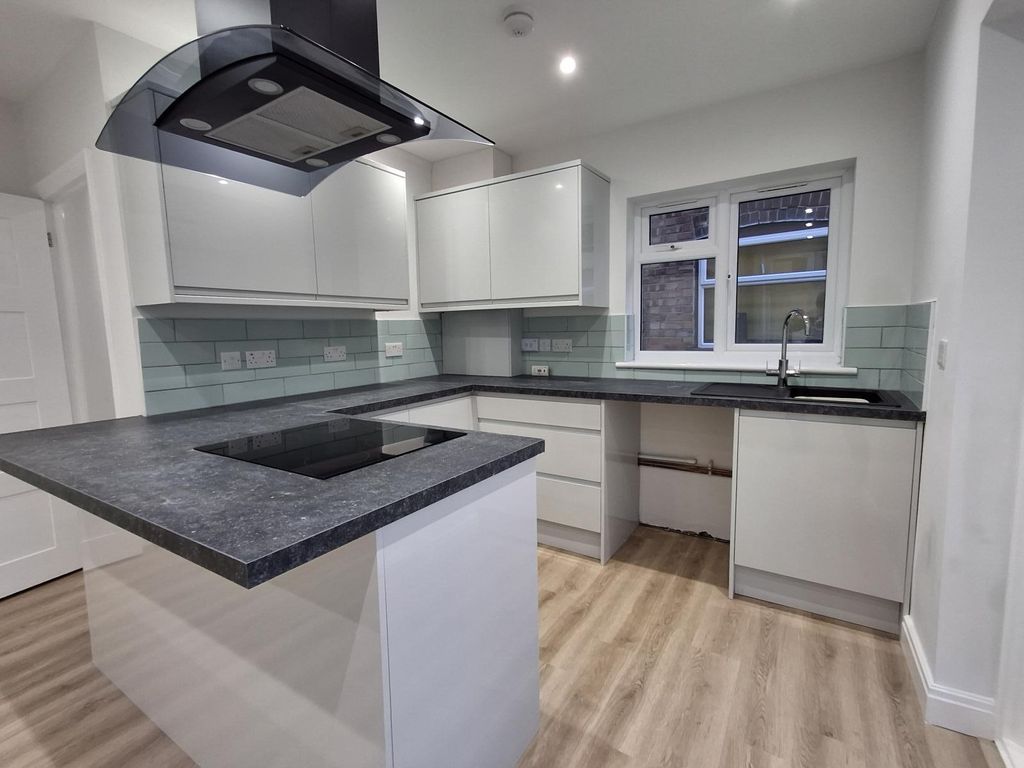 Property photo 2 of 13 Kitchen