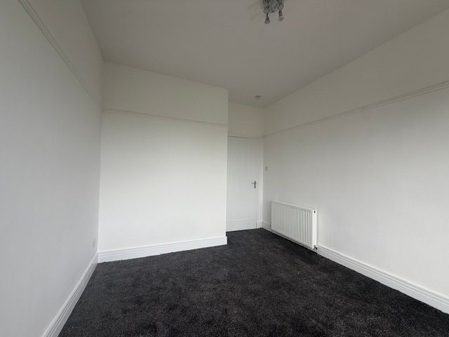 Property photo 3 of 10 Photo 3