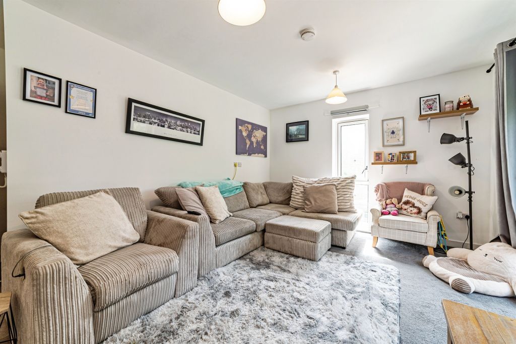 Property photo 2 of 11