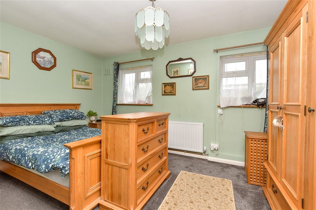 Property photo 1 of 8 Bedroom