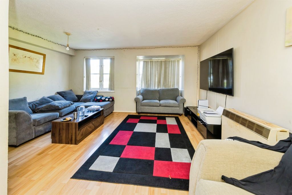 Property photo 2 of 12