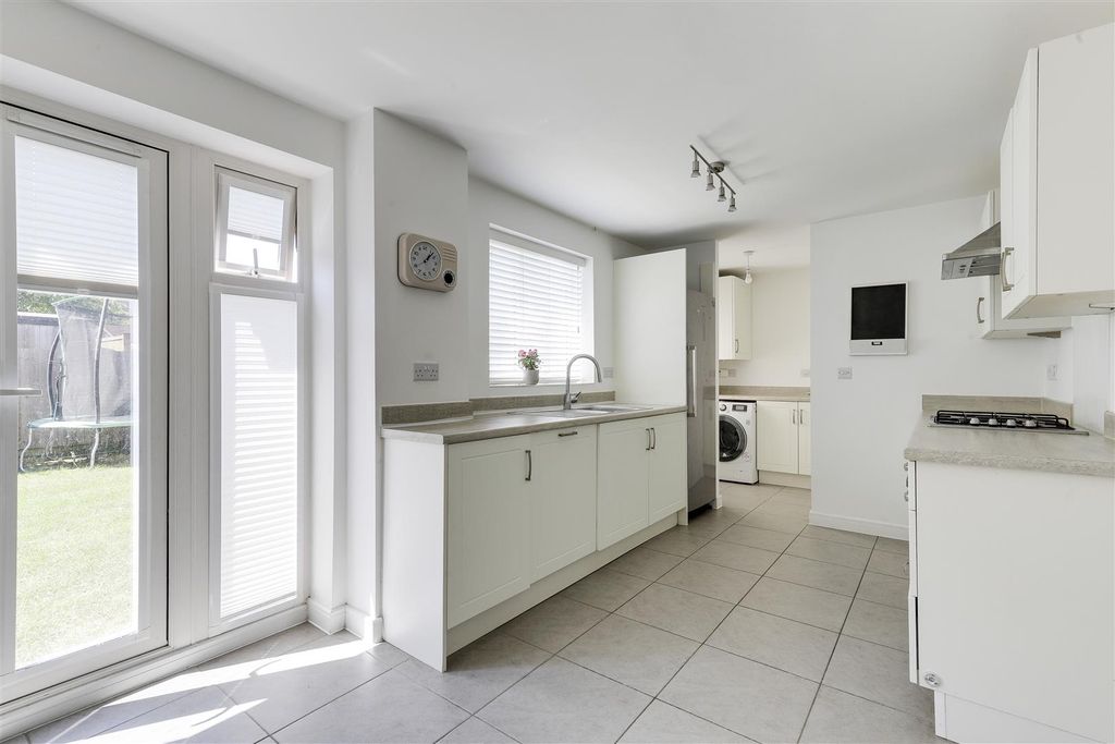 Property photo 2 of 23 6537.Jpg