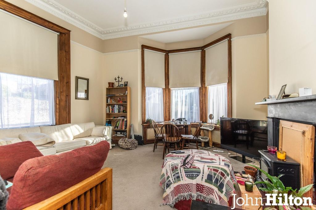 Property photo 3 of 11 Gff Chichester Place-2.Jpg