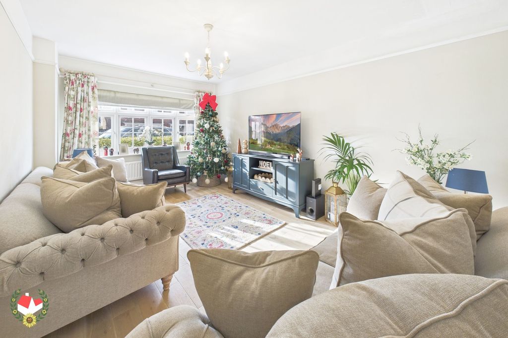 Property photo 2 of 16