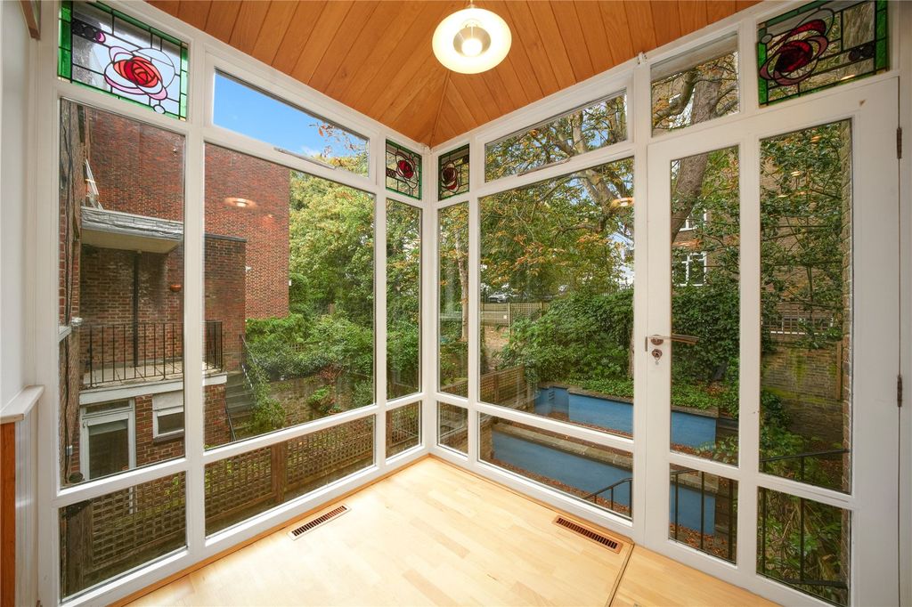 Property photo 3 of 28 Picture No. 08