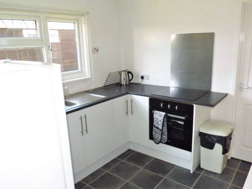 Property photo 3 of 15 Fitted Kitchen