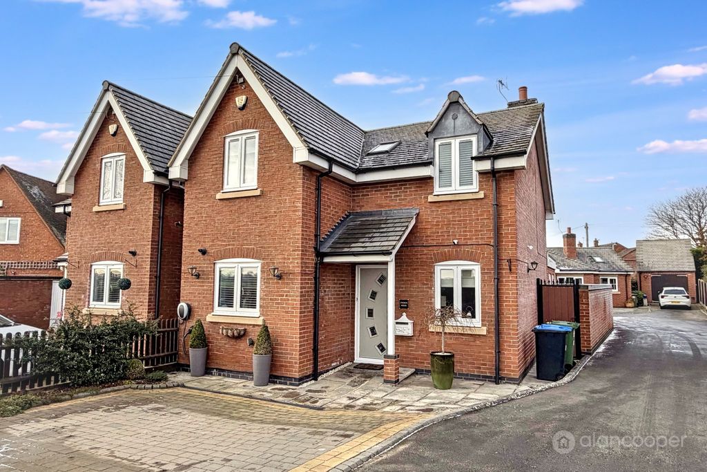 Property photo 1 of 35 4682490