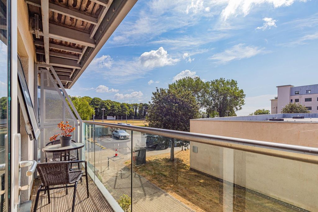 Property photo 2 of 21 Balcony