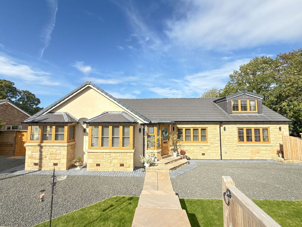 Property photo 1 of 19 External