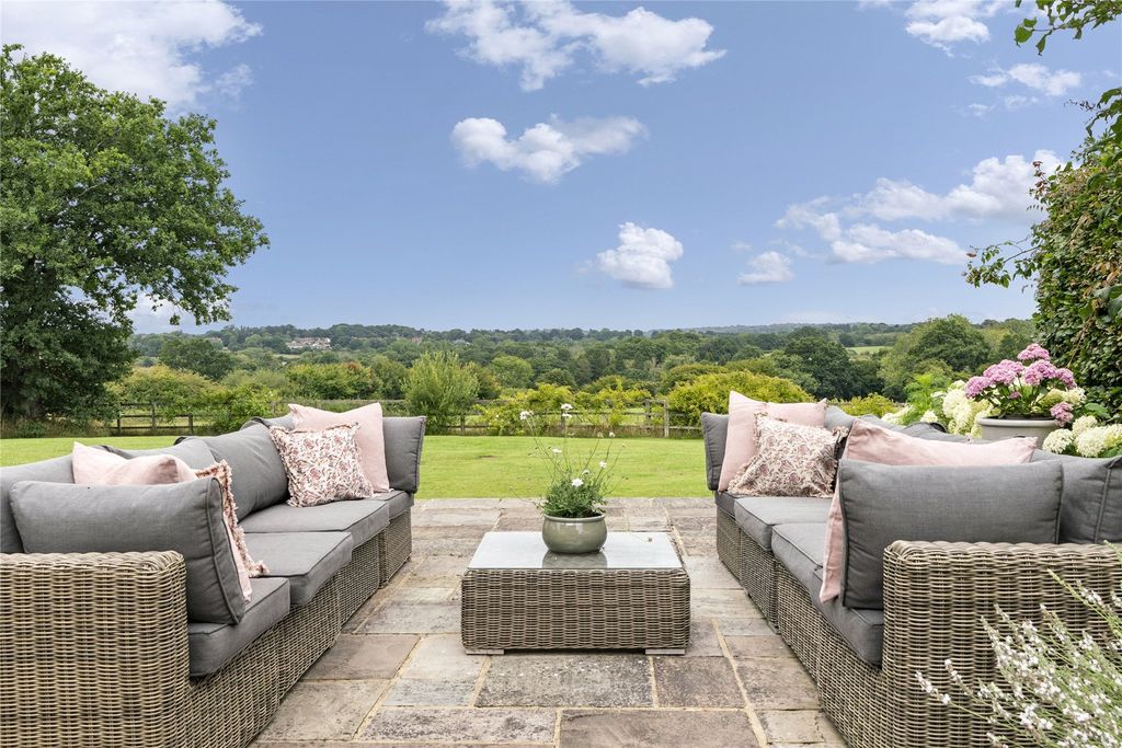Property photo 3 of 28 Picture No. 06