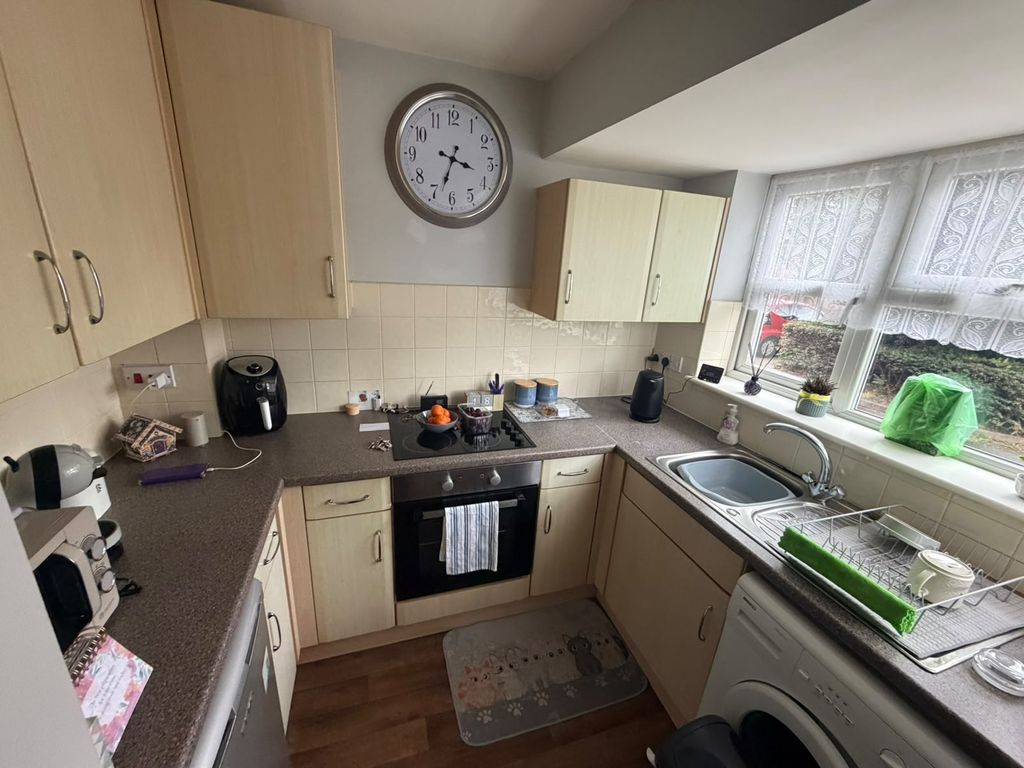 Property photo 2 of 8