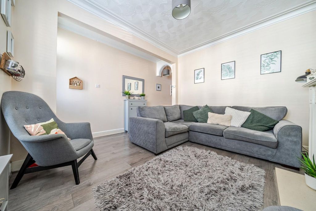 Property photo 3 of 15 21-1336997-21-68A6Ed2427E87-21.Jpg