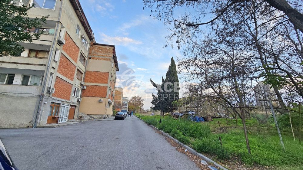 Property photo 2 of 18