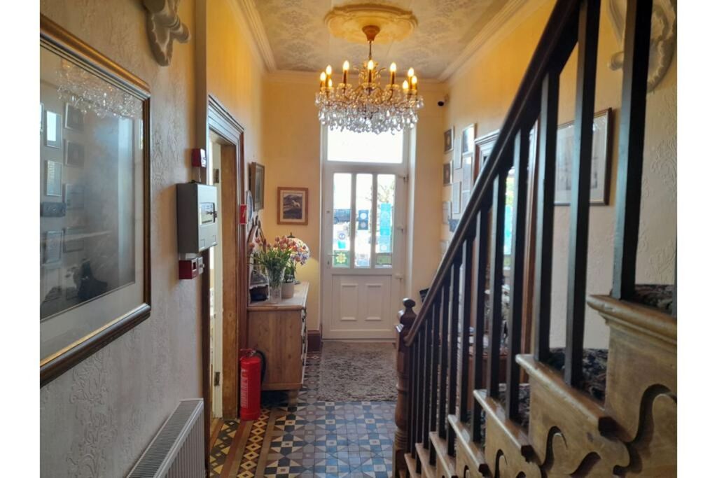 Property photo 2 of 37