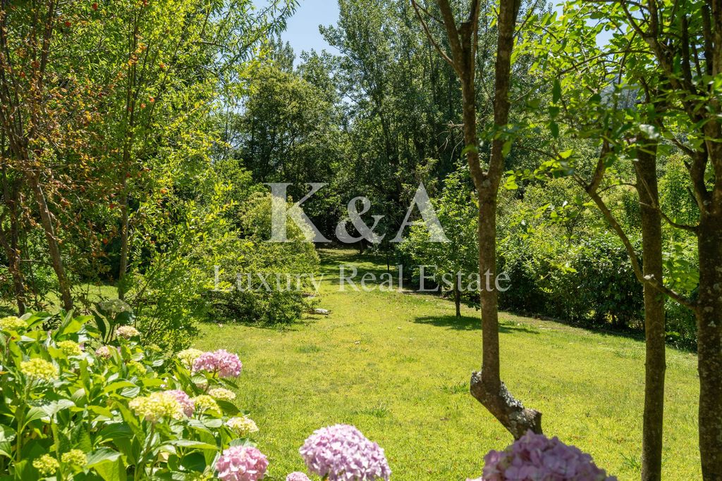 Property photo 3 of 43