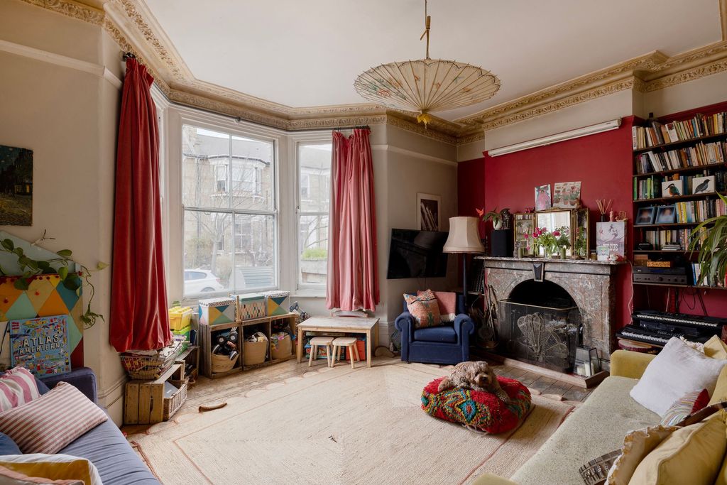 Property photo 3 of 17